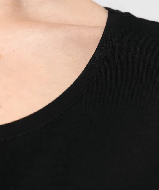 K384 - Dames-t-shirt korte mouwen met boothals Black
