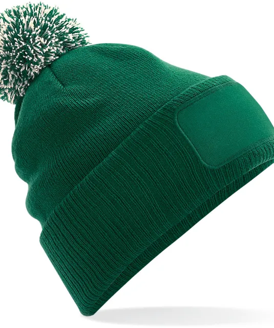 B443 - Snowstar® patch beanie Bottle Green / Off White