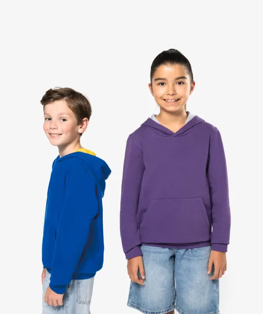 K453 - Kinder Sweater met gecontrasteerde capuchon Black / Red