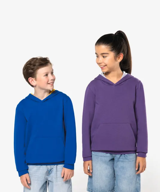 K453 - Kinder Sweater met gecontrasteerde capuchon Black / Red