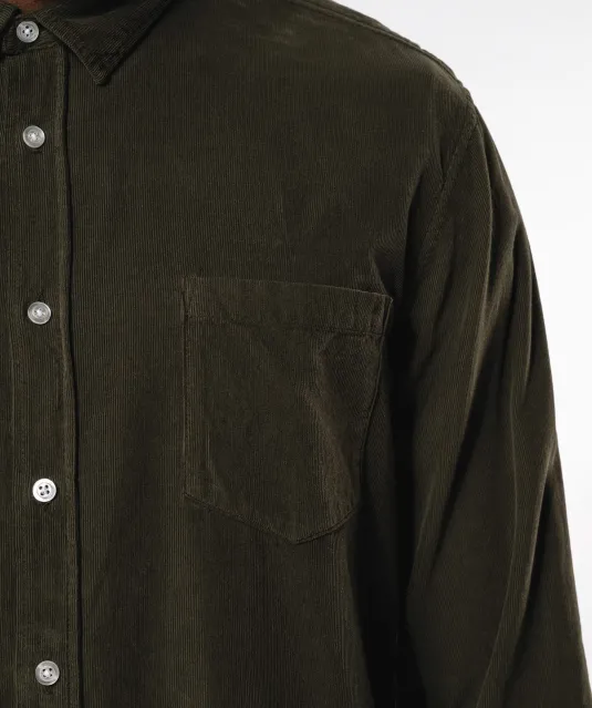 K599 - Heren overhemd met lange mouwen in ribfluweel Washed Brandy