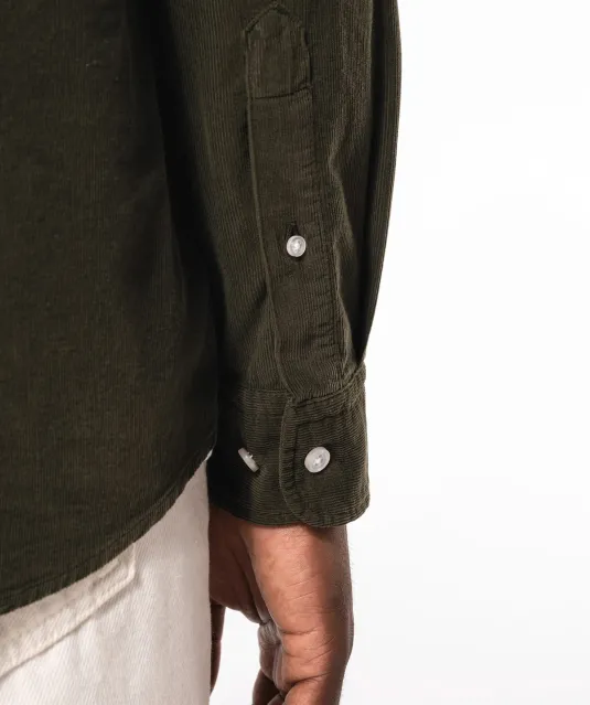 K599 - Heren overhemd met lange mouwen in ribfluweel Washed Brandy